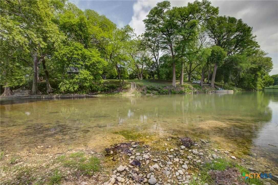 Image 4: Peaceful and inviting views!