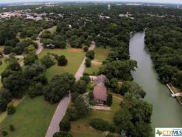33 Glen Cove Drive