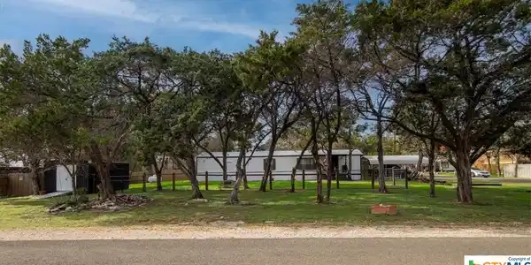 5436 Shoal Drive