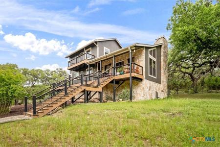805 Sunrise Trail