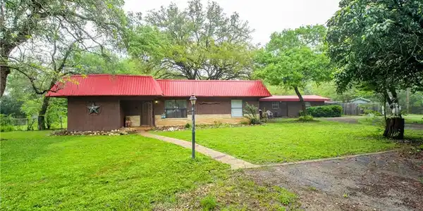 4507 Lakeview Drive