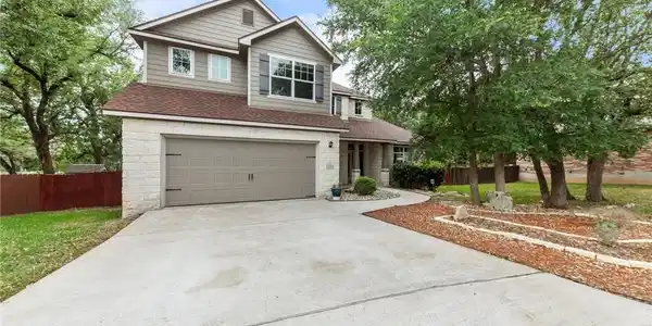 3104 Amber Forest Trail