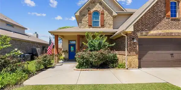 10210 Alamosa Lane