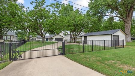 1309 E Zipp Road