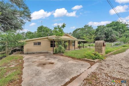 7634 Fox Trail