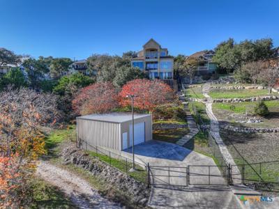 1745 W Lakeside Drive