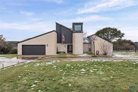 7114 N Lakeview Drive