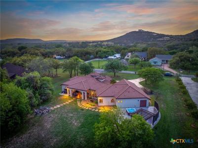 851 River Cliff Drive