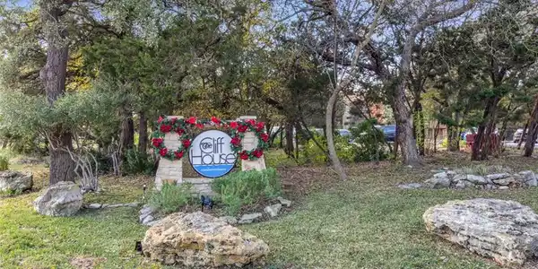 2 Cliffhouse Drive