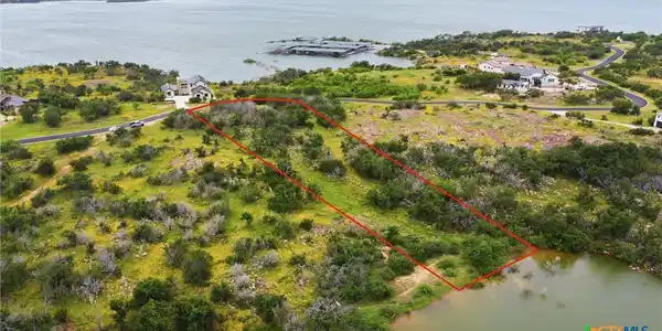 Image 4: Approx. Lot Boundary Lines