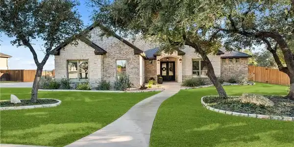 304 Roca Trail
