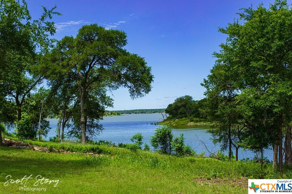 Image 2: Belton Lake access