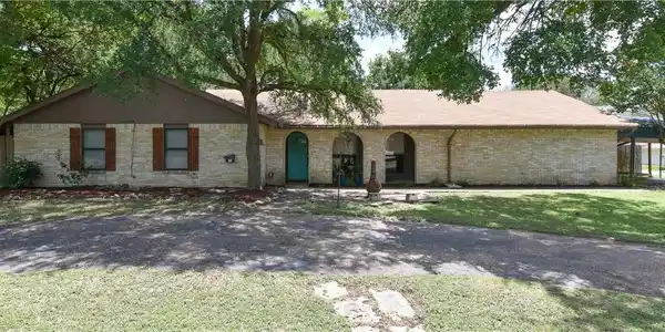 183 Maple Trail