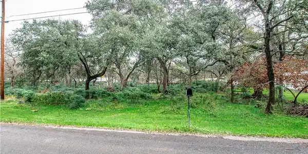 5262 Breaker Circle