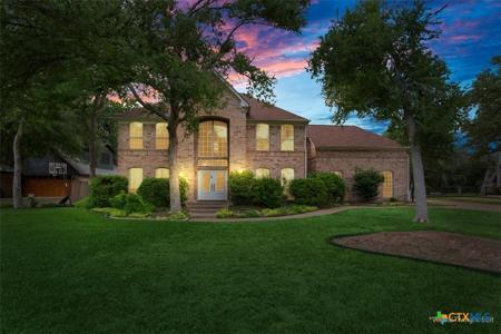 1042 Crescent Drive