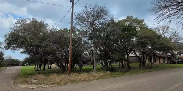 14 S Cliffwood Circle