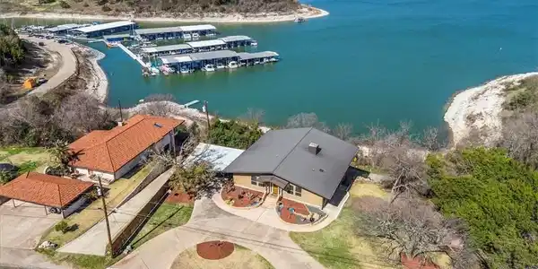 3238 Lake Park Road