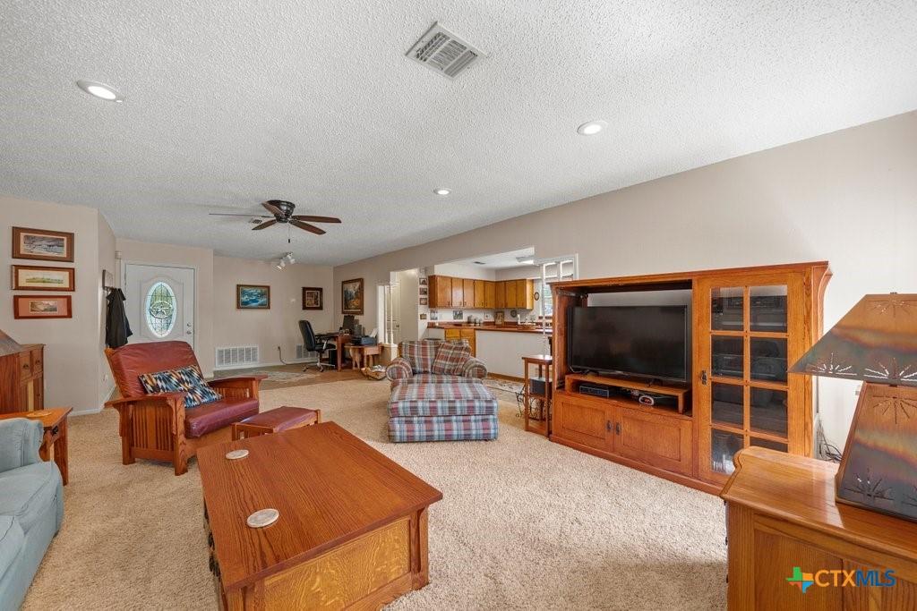 Image 4: Living area - viewing towards front door