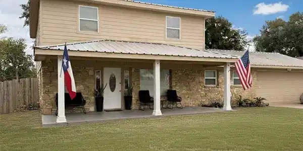 7255 Woodlake Circle