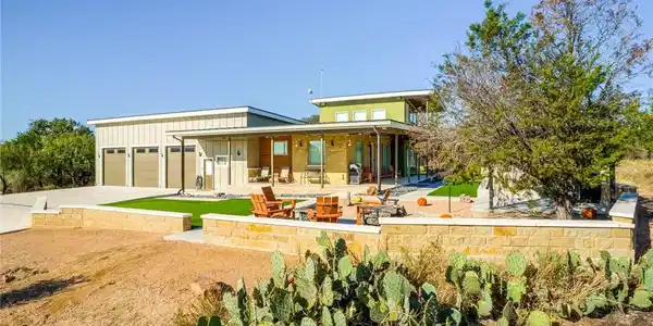 125 W Granite Oaks Drive
