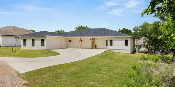 15896 Salado Drive