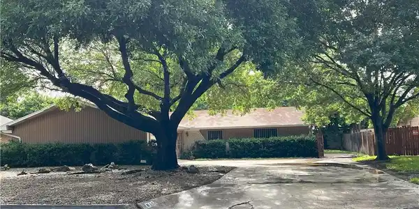 815 S Roy Reynolds Drive