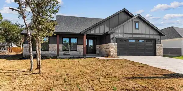 4907 Goliad Drive