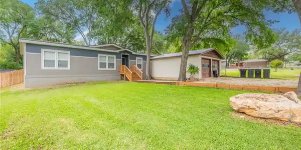 11780 Roselle Drive