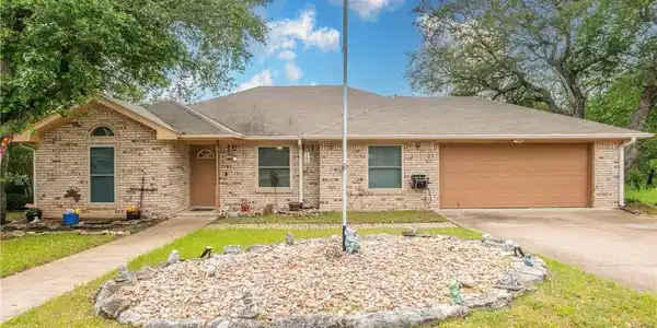 26 Beachcomber Drive