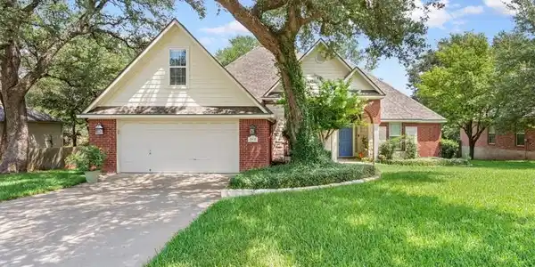 2802 Amber Forest Trail