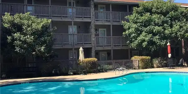 2 Cliff House Dr.