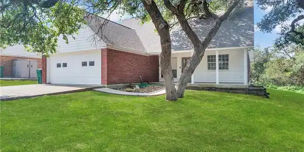 7 Windward Drive