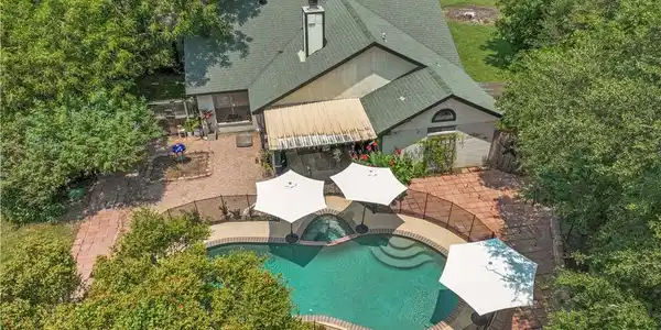 5473 E Lakeshore Drive