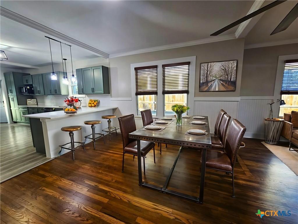 Image 4: Virtually Staged: Dining Room