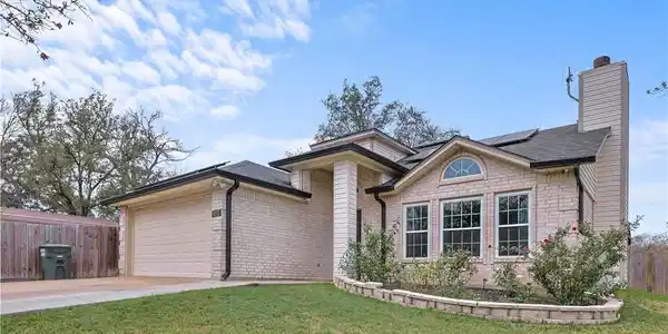 5219 E Lakeshore Drive