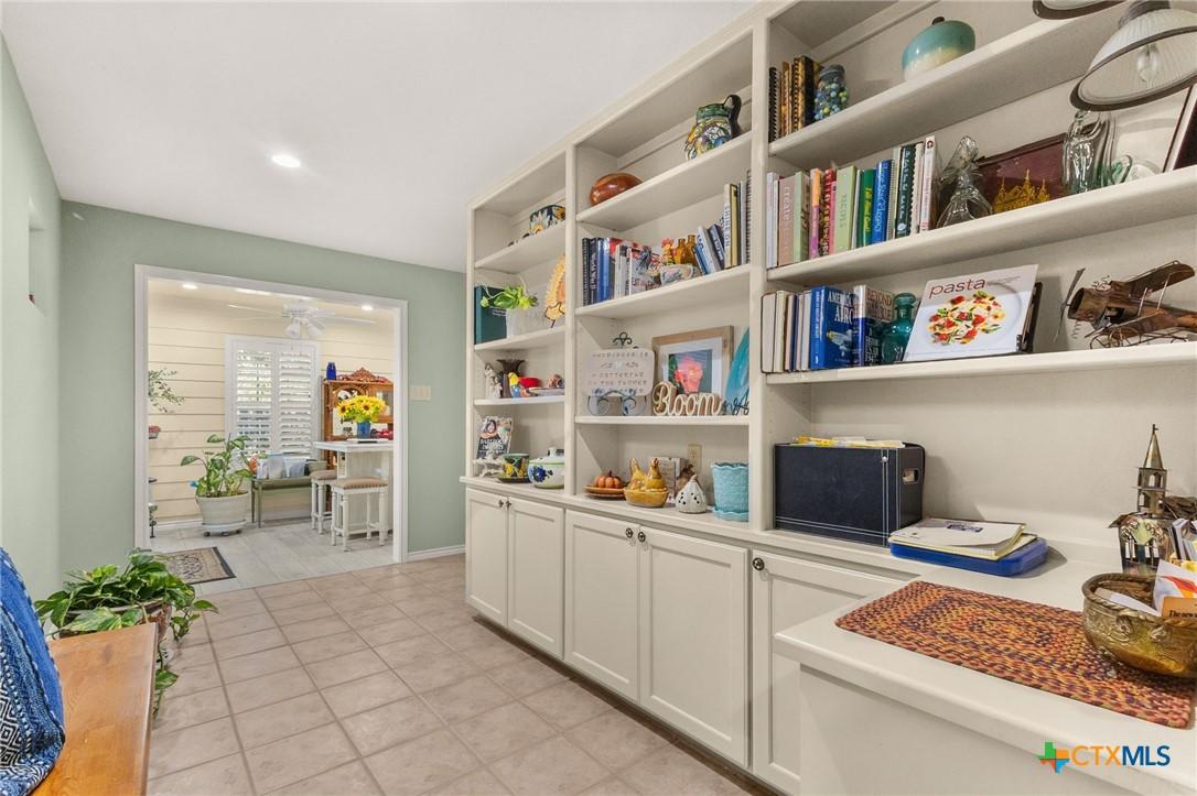 Image 4: Office on way to Sunroom