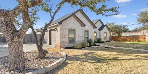 102 Rancho Del Lago Lane