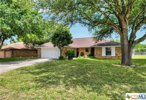 814 Country Club Drive