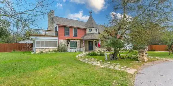 7 N Buccaneer Lane