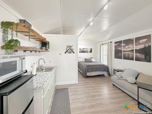 Image 4: Adorable Casita