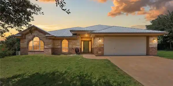 24 Ridgewood Drive