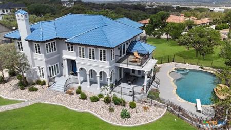 829 Kings Point Drive
