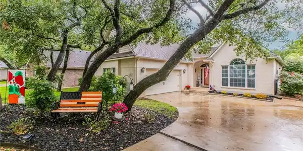 2704 Gardenbrook Trail