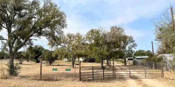 1701 & 1703 Roselea Drive
