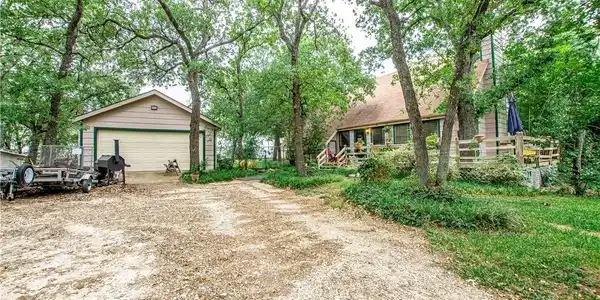 812 Lake Road