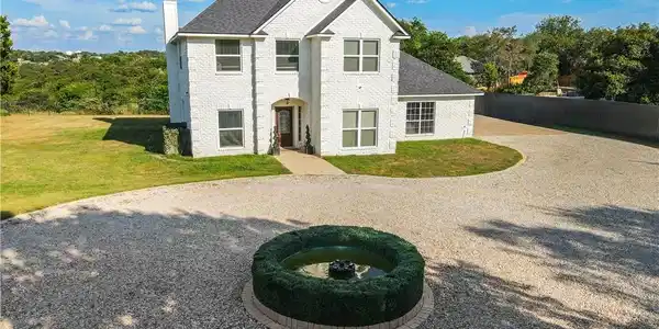 5299 Denmans Loop