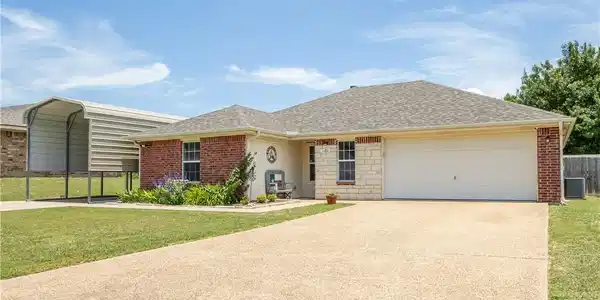 1180 Squire Drive