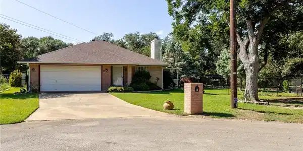 8 Myrtle Court