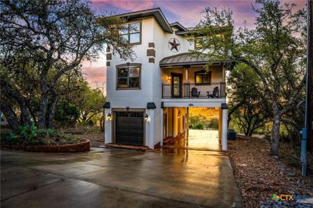 1065 Hillcrest Forest