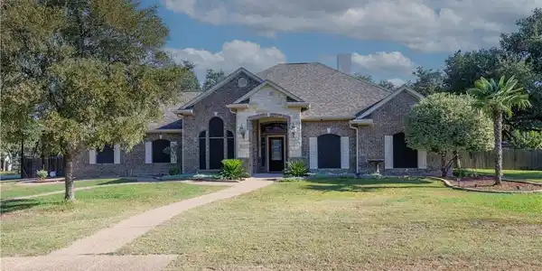 33 Branding Iron Drive